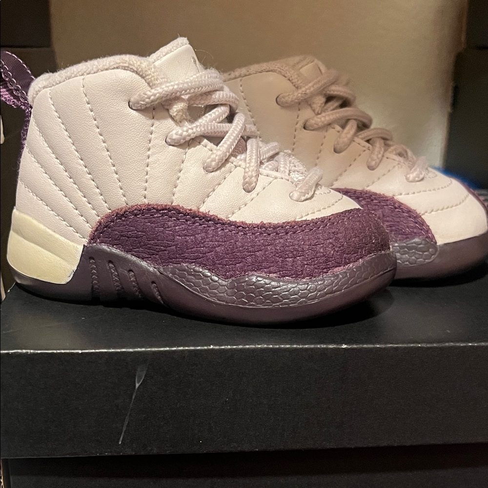 Jordan Retro 12 - Picture 2 of 5